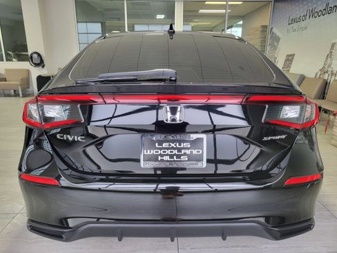 Used 2025 Honda Civic Sport image 4