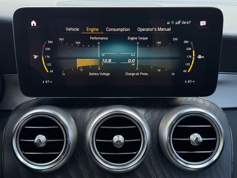 Used 2022 Mercedes-Benz GLC 300 image 27