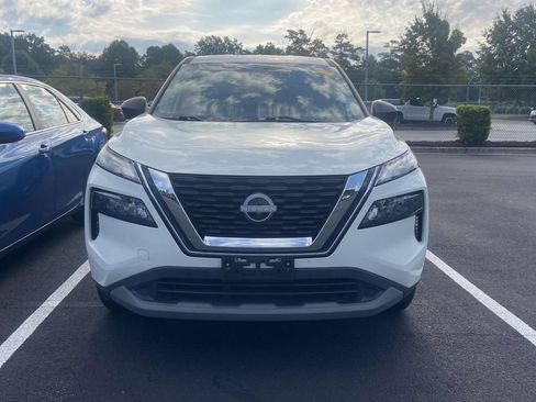 Used 2023 Nissan Rogue S FWD image 2