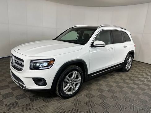 Used 2023 Mercedes-Benz GLB 250 GLB 250 w/ Premium Package image 7