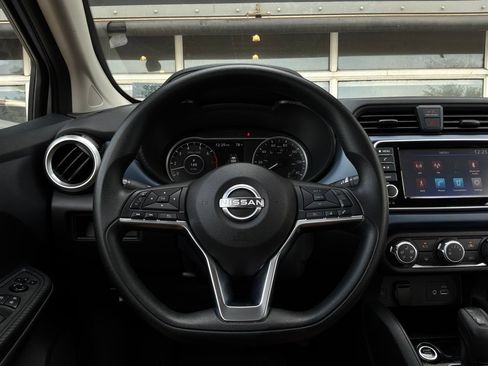 Used 2025 Nissan Versa SV FWD image 28