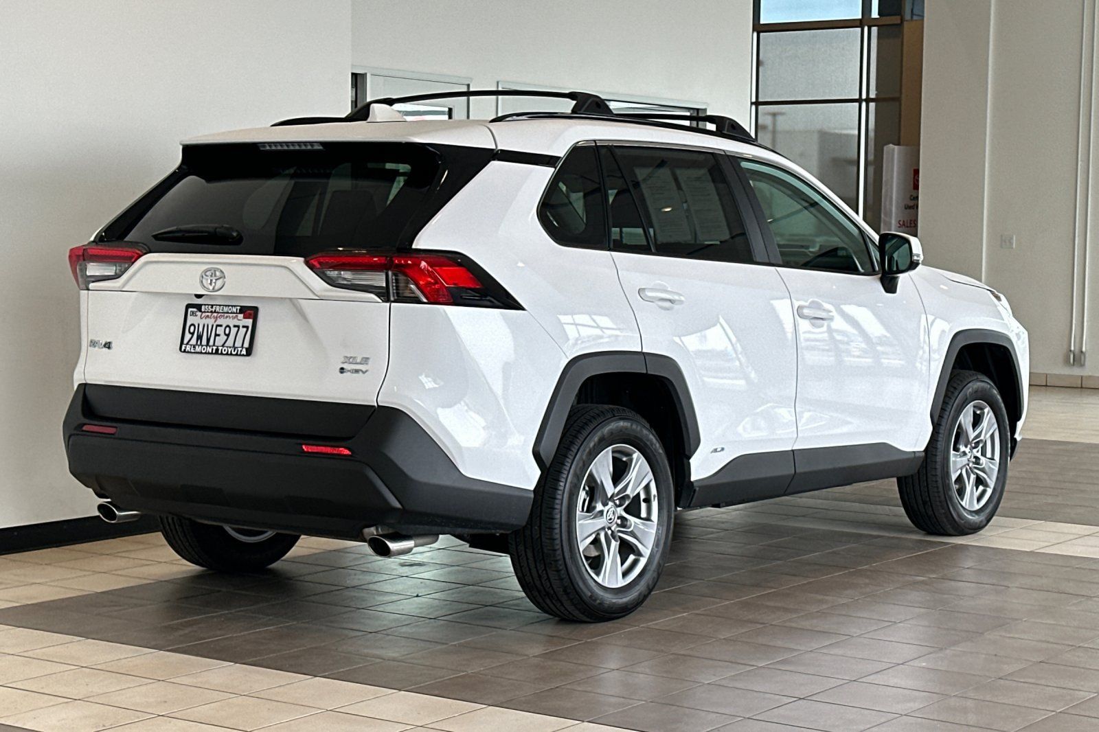 Certified 2025 Toyota RAV4 XLE w/ Convenience Package AWD/4WD image 4