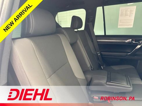 Used 2022 Lexus GX 460 w/ Black Line Special Edition AWD/4WD image 12