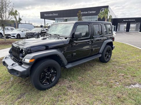 Used 2022 Jeep Wrangler Unlimited Sport image 7