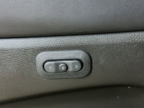 Used 2021 Jeep Grand Cherokee Overland image 21