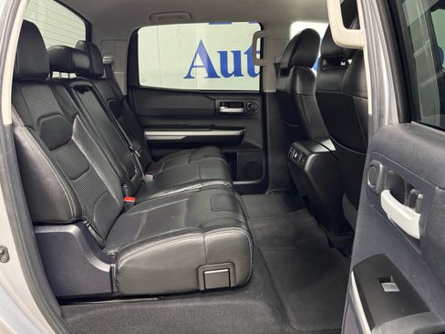 Used 2016 Toyota Tundra SR5 w/ SR5 Upgrade Package AWD/4WD image 11