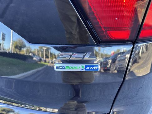 Used 2019 Ford Escape SEL image 28