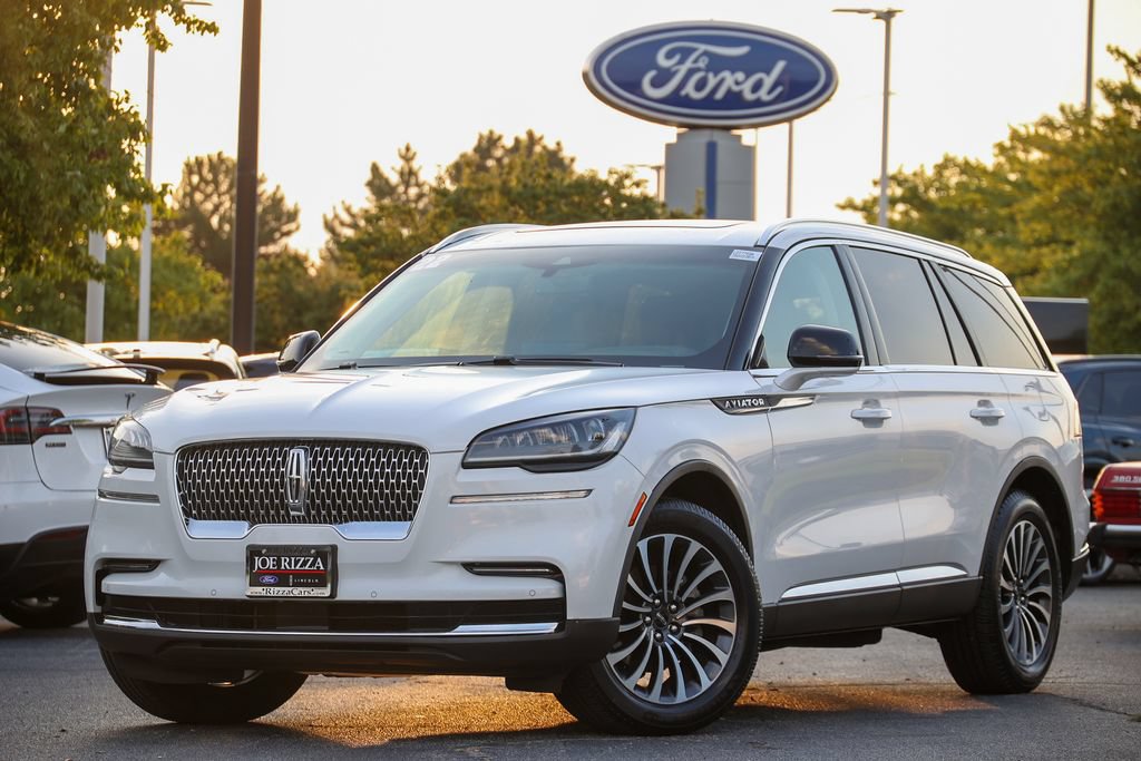 Certified 2022 Lincoln Aviator AWD w/ Premium Package image 2