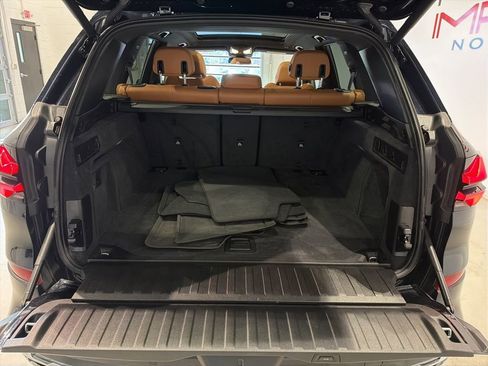 Used 2024 BMW X5 xDrive40i w/ M Sport Package AWD/4WD image 32