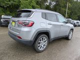 Used 2022 Jeep Compass Latitude image 4