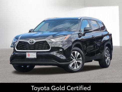 Certified 2026 Toyota Highlander XLE AWD/4WD image 1