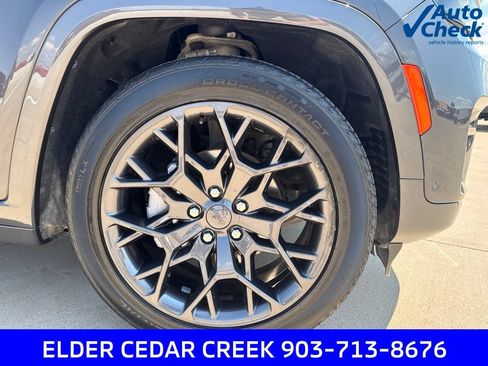 Used 2025 Jeep Grand Cherokee Summit w/ Obsidian Package AWD/4WD image 12