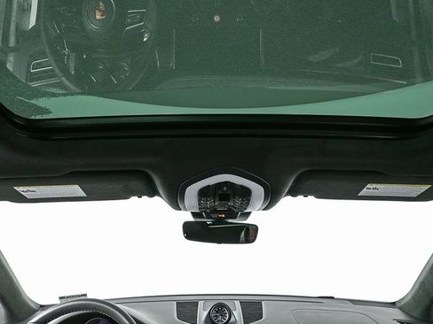 New 2026 Porsche Macan GTS image 25