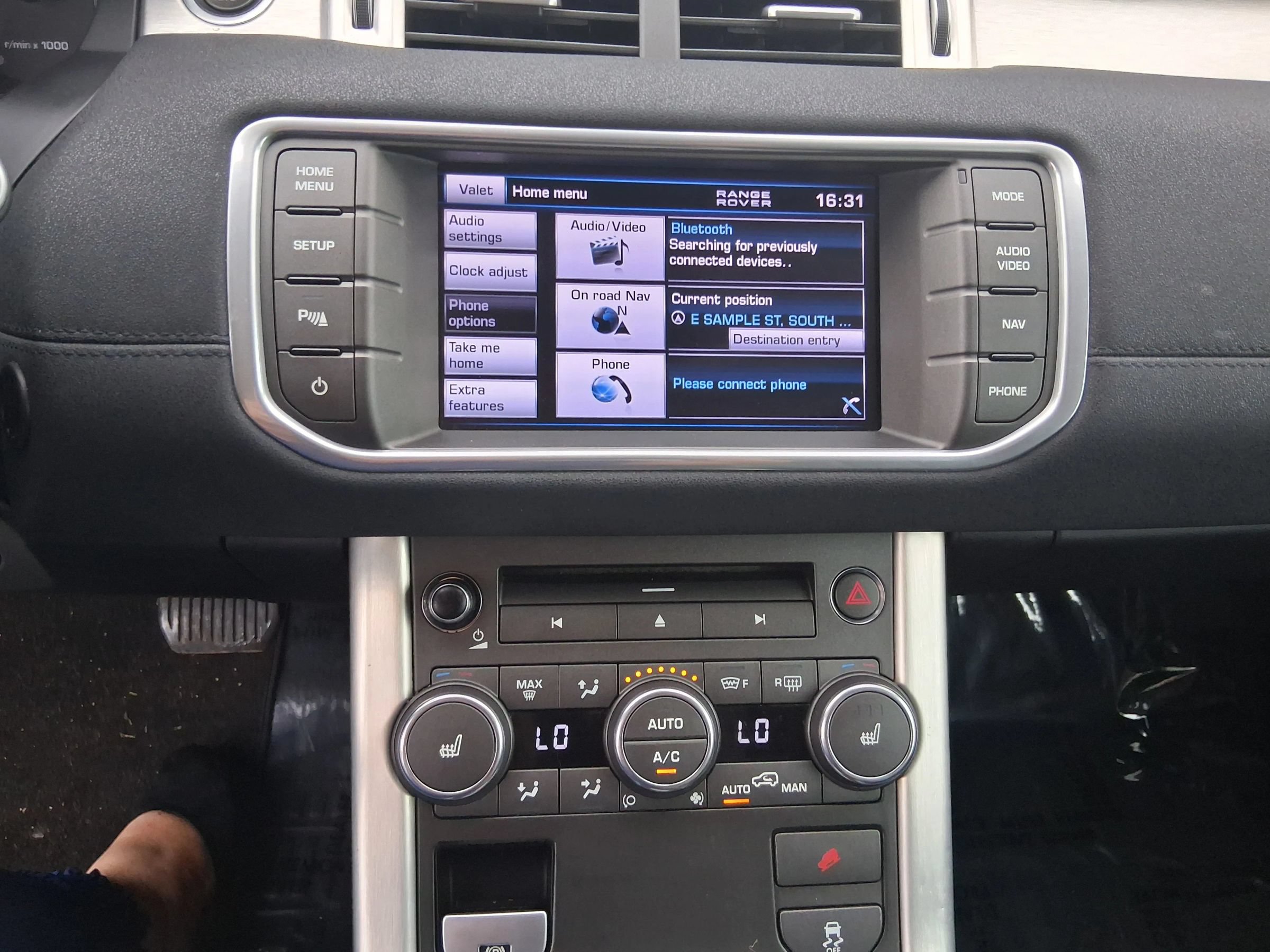 Used 2013 Land Rover Range Rover Evoque Pure Premium AWD/4WD image 15