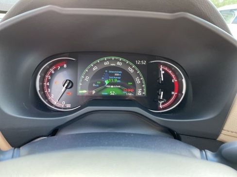 Used 2025 Toyota RAV4 LE image 20