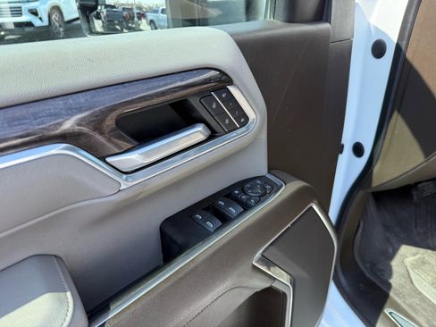 Used 2024 Chevrolet Silverado 2500 LTZ AWD/4WD image 16