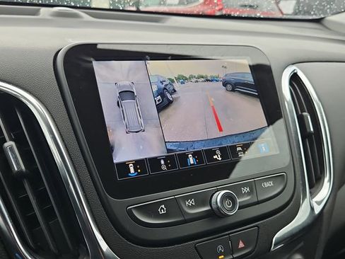 Used 2024 Chevrolet Equinox LT AWD/4WD image 25