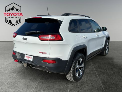 Used 2017 Jeep Cherokee Trailhawk image 5