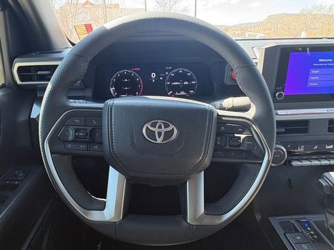Used 2025 Toyota Tacoma TRD Sport image 22