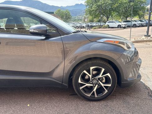 Used 2019 Toyota C-HR XLE FWD image 34