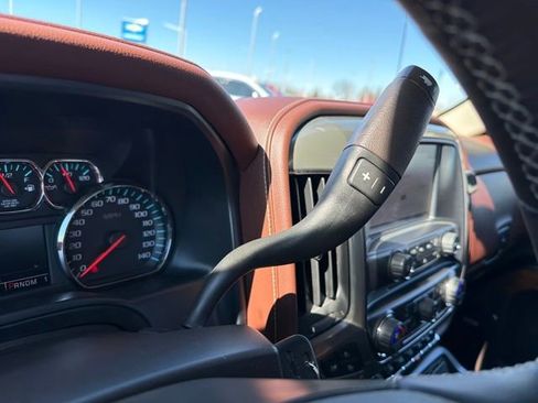 Used 2016 Chevrolet Silverado 2500 High Country w/ Duramax Plus Package image 25