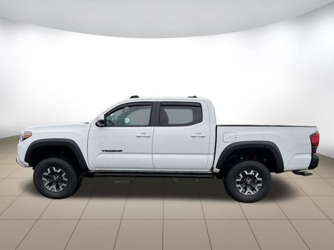 Used 2019 Toyota Tacoma SR5 image 4
