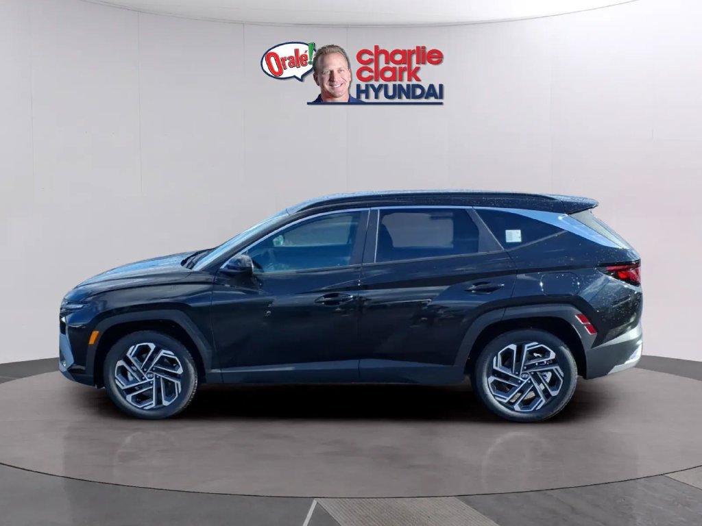 New 2026 Hyundai Tucson SEL Plus FWD image 2