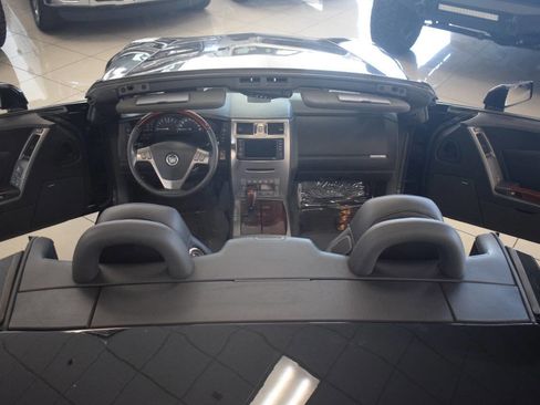 Used 2005 Cadillac XLR RWD image 74
