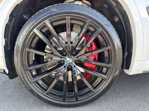 Used 2022 BMW X5 M50i w/ Executive Package image 19