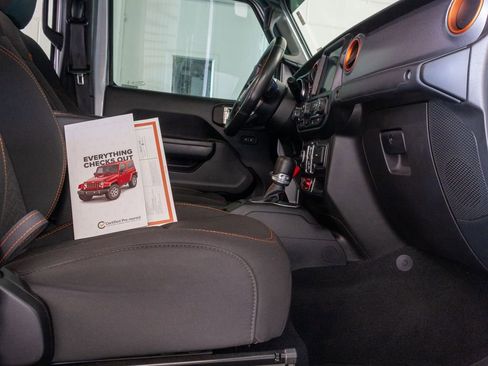 Certified 2023 Jeep Gladiator Mojave w/ Trailer Tow Package image 6