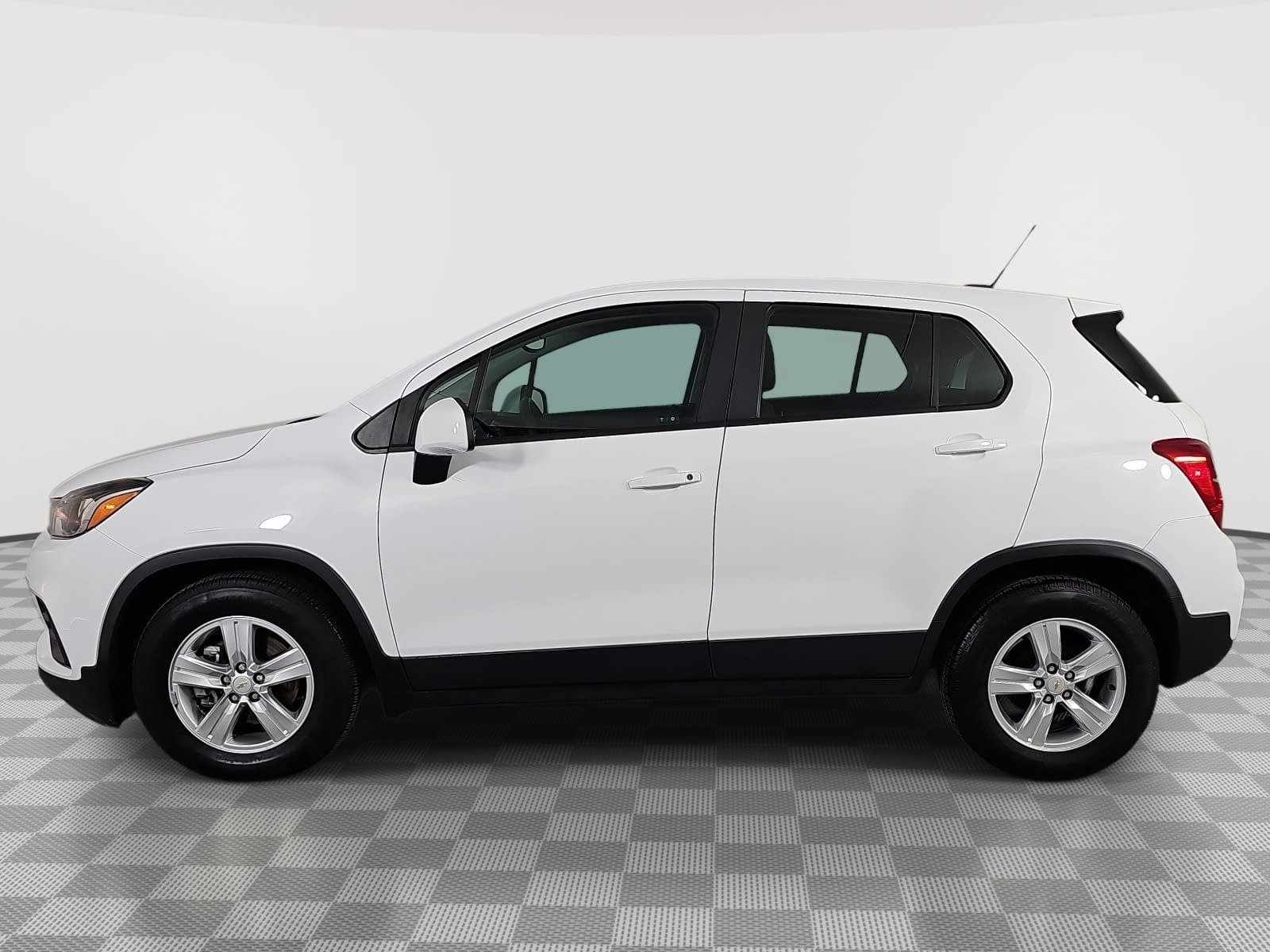 Used 2020 Chevrolet Trax LS FWD image 5