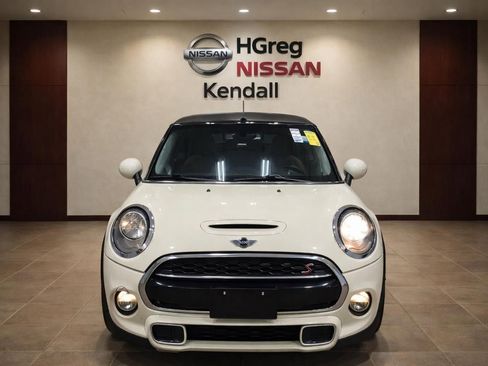 Used 2017 MINI Cooper S image 4