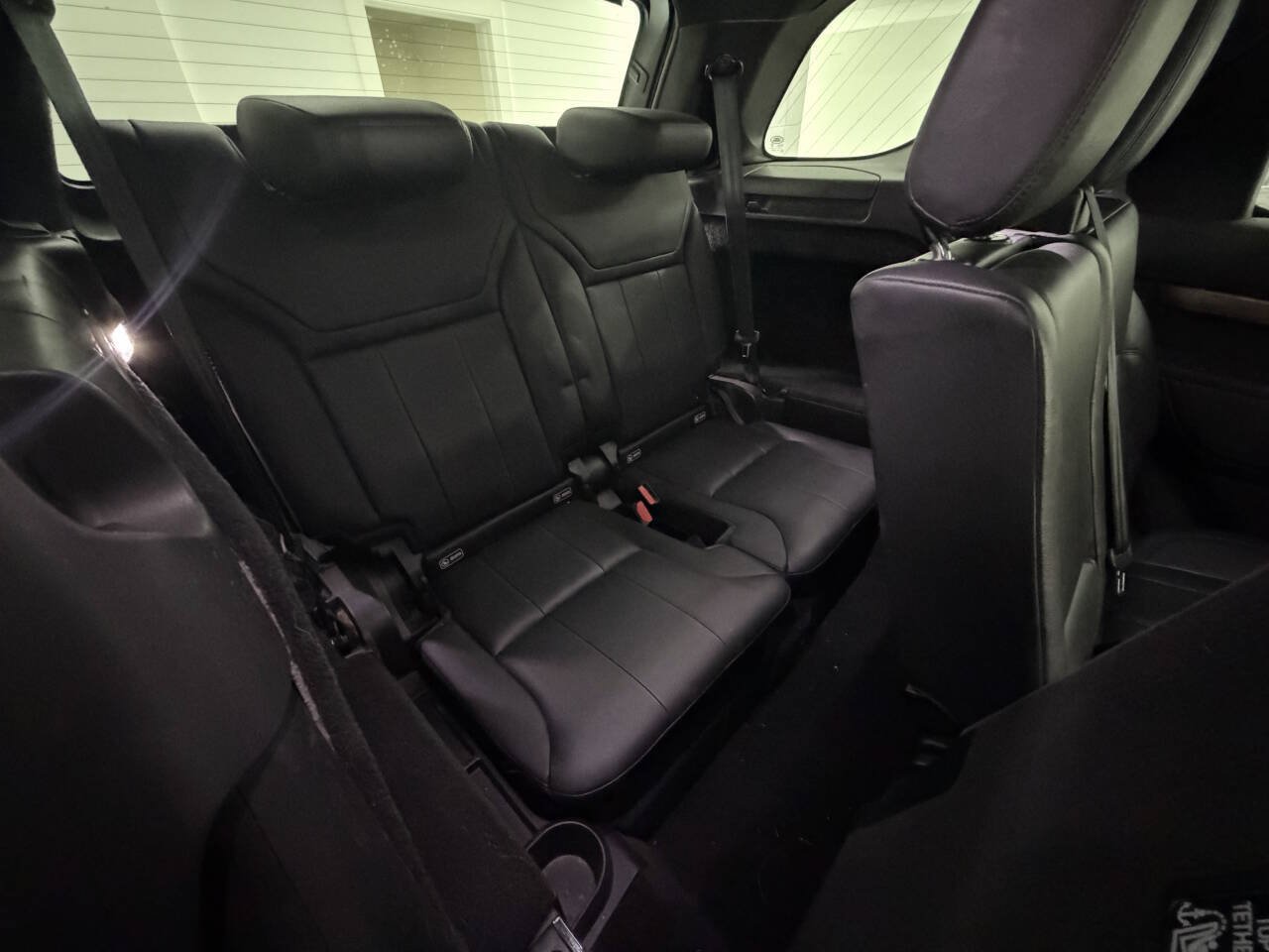 Used 2017 Land Rover Discovery HSE AWD/4WD image 20