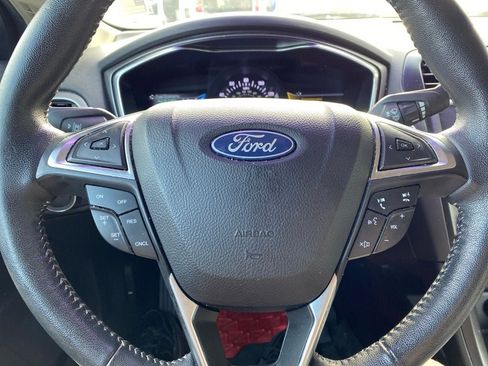 Used 2020 Ford Fusion SE w/ Equipment Group 151A FWD image 17