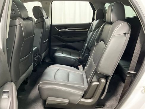 Used 2021 Buick Enclave Avenir w/ Avenir Technology Package image 23