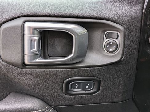 Used 2023 Jeep Wrangler Unlimited Sahara w/ Cold Weather Group image 12