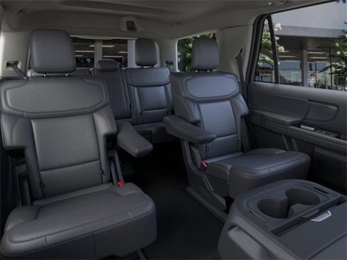 New 2025 Ford Expedition Active image 11