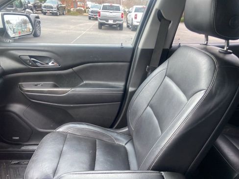 Used 2018 GMC Acadia SLT image 17