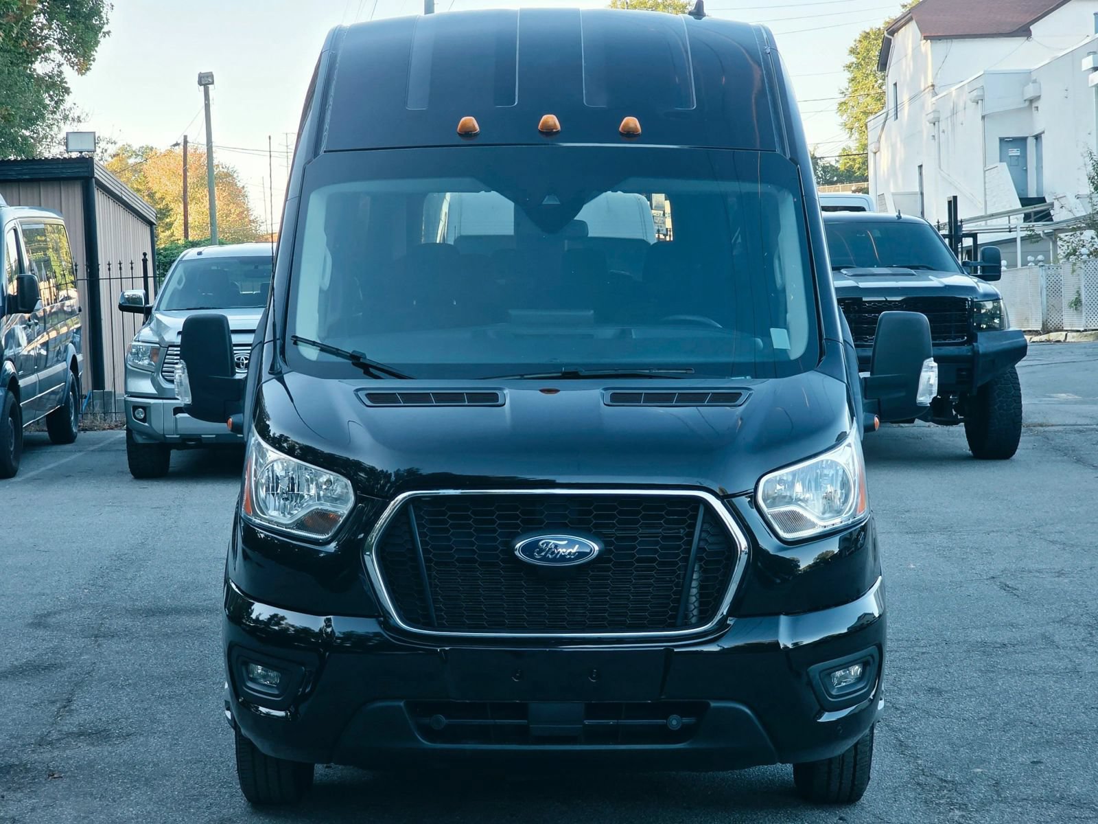 Used 2022 Ford Transit 350 XLT RWD image 10