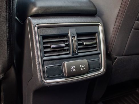 Used 2020 Subaru Forester Premium image 33