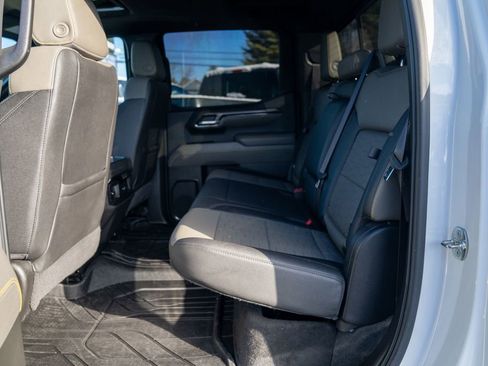 Used 2022 Chevrolet Silverado 1500 ZR2 w/ Technology Package image 20