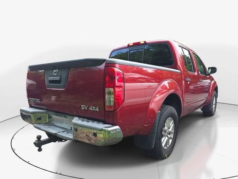 Used 2015 Nissan Frontier SV w/ SV Value Truck Package AWD/4WD image 5