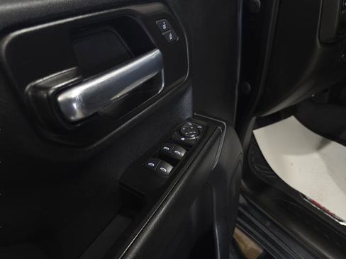 Used 2020 Chevrolet Silverado 1500 Custom Trail Boss w/ Custom Convenience Package AWD/4WD image 11