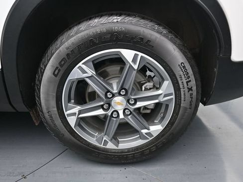 Used 2025 Chevrolet Blazer LT FWD image 10