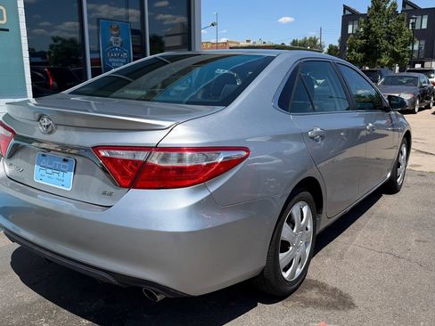 Used 2016 Toyota Camry SE FWD image 2