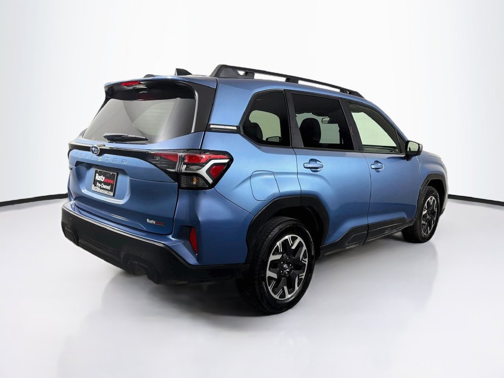 Used 2025 Subaru Forester Premium AWD/4WD image 7
