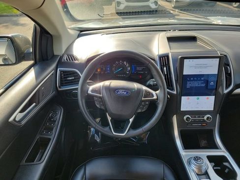 Certified 2024 Ford Edge SEL w/ Convenience Package AWD/4WD image 12