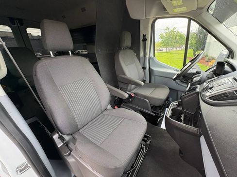 Used 2017 Ford Transit 150 XLT RWD image 27