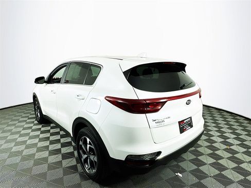 Used 2022 Kia Sportage LX image 5