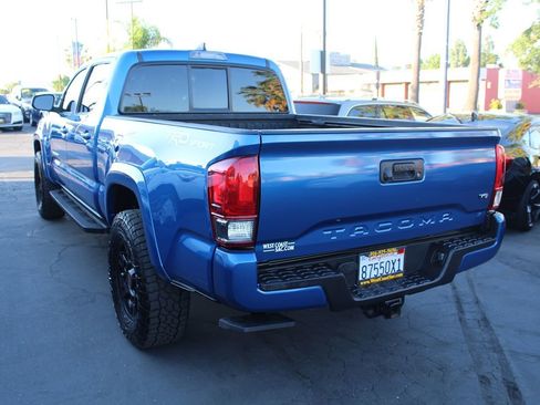 Used 2016 Toyota Tacoma TRD Sport w/ Towing Package RWD image 5